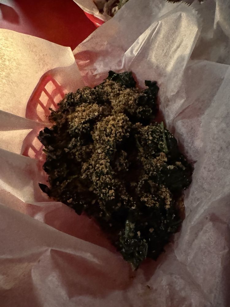 Social spots from Hy's Fried