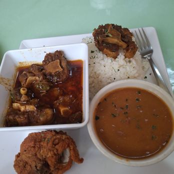 El Sol Bar & Restaurant - I love them Stew Beef and white rice and Oxtail white rice - Sports Bars Near Me - St Croix, Virgin Islands El Sol Bar & Restaurant - I love them Stew Beef and white rice and Oxtail white rice - Sports Bars Near Me - St Croix, Virgin Islands