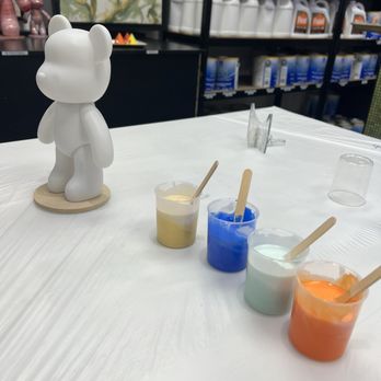 Abstract Orlando - Bear with paint colors - Art Galleries Near Me - Orlando, Florida