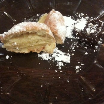 Cane Rosso - The famous zeppolis.  It's like a beignet with powdered sugar and a side of dark chocolate syrup. - Pizza Near Me - Dallas, Texas