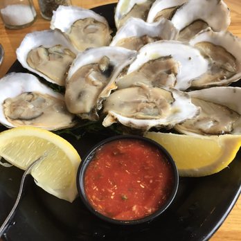 Anthony's Seafood - Oysters  Mediocre 1.95 per - Seafood Near Me - Middletown, Rhode Island