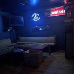 Saint Charles Tavern - Corner group spot by bar