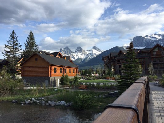 Canmore by null