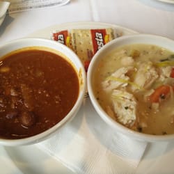 Ridgewood Café - Duet of soups, chili and turkey leek chowder.