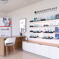 Martin's Rejuvenation Centre - Skin analysis by our teams to give you recommendations for best results!
