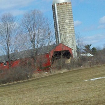 Maple Hill Farms - a red barn and silo - Farmers Market Near Me - Cobleskill, New York Maple Hill Farms - a red barn and silo - Farmers Market Near Me - Cobleskill, New York