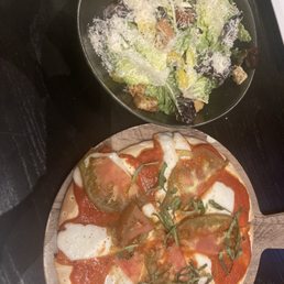 Margarita pizza & salad Margarita pizza & salad
