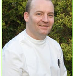 Deansgate Osteopathic Clinic - Bolton Osteopath Francis Connor