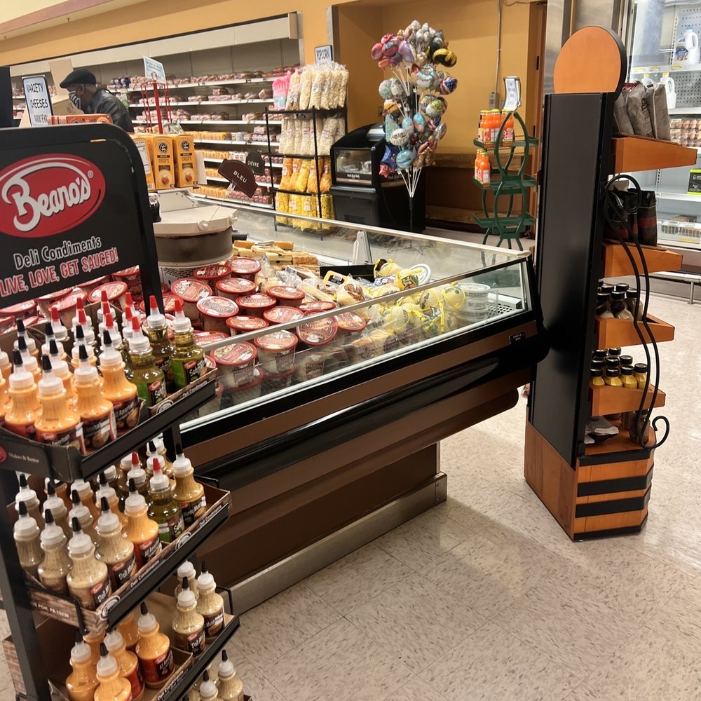 RSA Commissary - a display of cupcakes - Grocery Near Me - Redstone Arsenal, Alabama RSA Commissary - a display of cupcakes - Grocery Near Me - Redstone Arsenal, Alabama