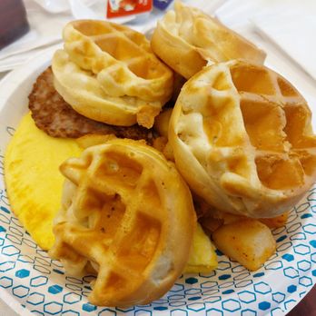 Hampton Inn & Suites by Hilton Toronto Markham - Complimentary Breakfast - Hotels Near Me - Markham, Ontario Hampton Inn & Suites by Hilton Toronto Markham - Complimentary Breakfast - Hotels Near Me - Markham, Ontario