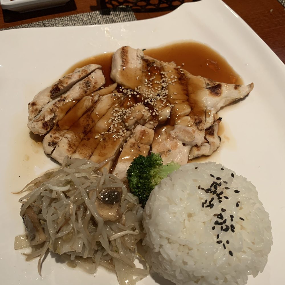 Hinote Sushi Restaurant - Japanese Near Me - Mississauga, Ontario