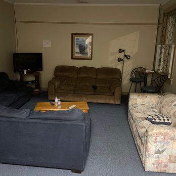 Olympus Dive Center - Living room at dive bunks - Dive Shops Near Me - Morehead City, North Carolina Olympus Dive Center - Living room at dive bunks - Dive Shops Near Me - Morehead City, North Carolina