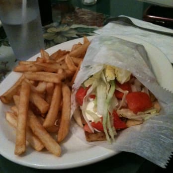Santorini's - Chicken gyro - Italian Near Me - Lynbrook, New York