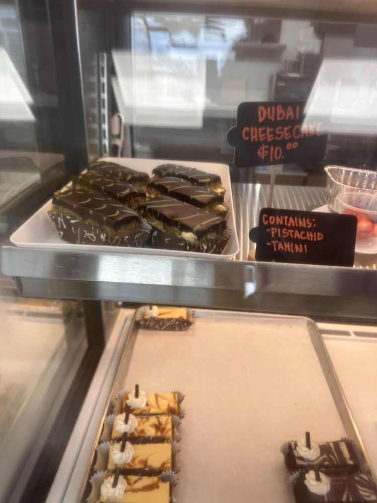 Sweet Indulgence Logo