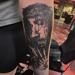 The Original Smokin' Guns Tattooz