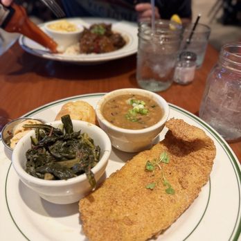 Fixins Soul Kitchen - Catfish, Collard Greens, Black Eyed Peas - Soul Food Near Me - Los Angeles, California Fixins Soul Kitchen - Catfish, Collard Greens, Black Eyed Peas - Soul Food Near Me - Los Angeles, California