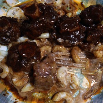 Peppa's Jerk Chicken - Peppa's oxtail and macaroni salad - Caribbean Near Me - Brooklyn, New York Peppa's Jerk Chicken - Peppa's oxtail and macaroni salad - Caribbean Near Me - Brooklyn, New York