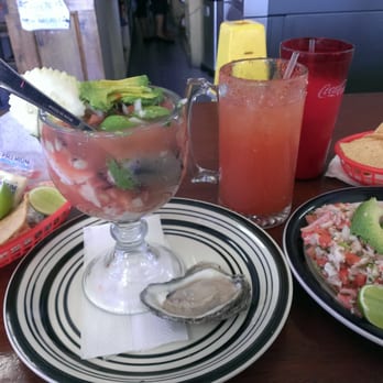 Tacos Y Mariscos la Fuente - Coctel campechana - Mexican Near Me - Long Beach, California Tacos Y Mariscos la Fuente - Coctel campechana - Mexican Near Me - Long Beach, California