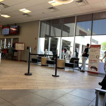 Discount Tire - Inside - Tires Near Me - Phoenix, Arizona