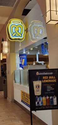 Auntie Anne's by null