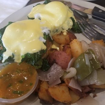 Don's Country Kitchen - Eggs Benedict, vegetarian style - Breakfast & Brunch Near Me - Oceanside, California Don's Country Kitchen - Eggs Benedict, vegetarian style - Breakfast & Brunch Near Me - Oceanside, California
