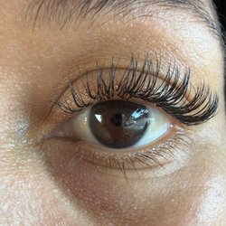 Rose Lash Studio - 2 1/2 weeks after fill-in and still looking amazing!