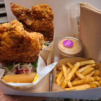 Daybird - 2 medium chicken sandwich, 3 sauces, fries - Chicken Shop Near Me - Los Angeles, California