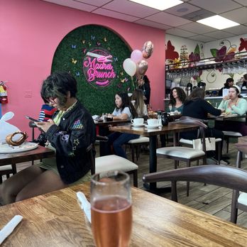 Madres Brunch - Inside - Breakfast & Brunch Near Me - Bellflower, California Madres Brunch - Inside - Breakfast & Brunch Near Me - Bellflower, California