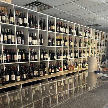 Chupacabra Kitchen - Wine selection - Chicken Wings Near Me - Salado, Texas