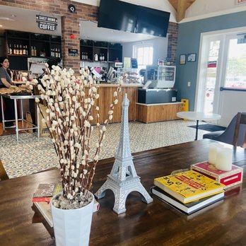 Cafe de Paris - Coffee & Tea Near Me - North Myrtle Beach, South Carolina