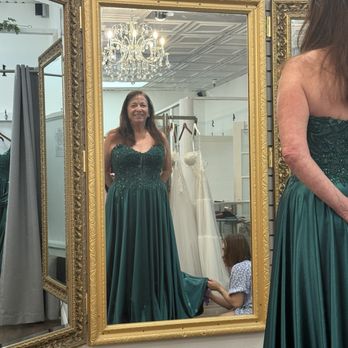 Elegant Designs Bridal - Dress & alterations - Bridal Near Me - Elk Grove, California Elegant Designs Bridal - Dress & alterations - Bridal Near Me - Elk Grove, California