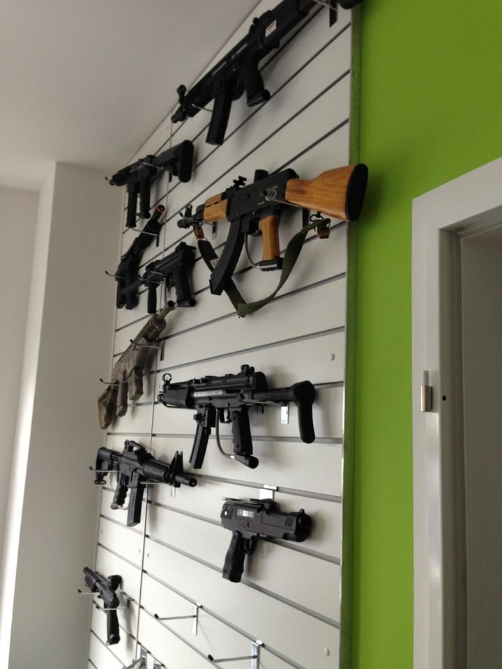 ID PAINTBALL SHOP RomainRollandStr. 14 24, Berlin, Germany