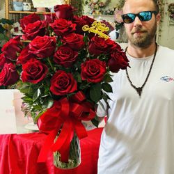 Riverview Florist - 3 Dozen Breathtaking Red Roses!