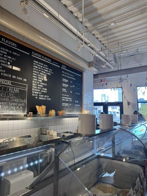 Jeni's Splendid Ice Creams by null