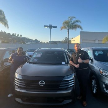 Mossy Nissan Poway - Car Dealers Near Me - Poway, California
