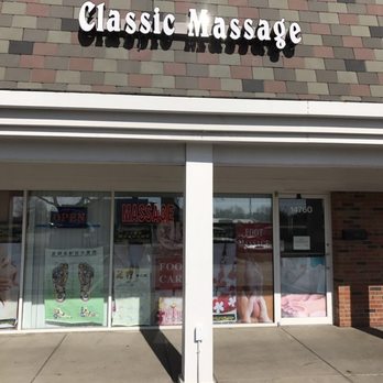 Classic Spa Massage - Day Spas Near Me - Ballwin, Missouri