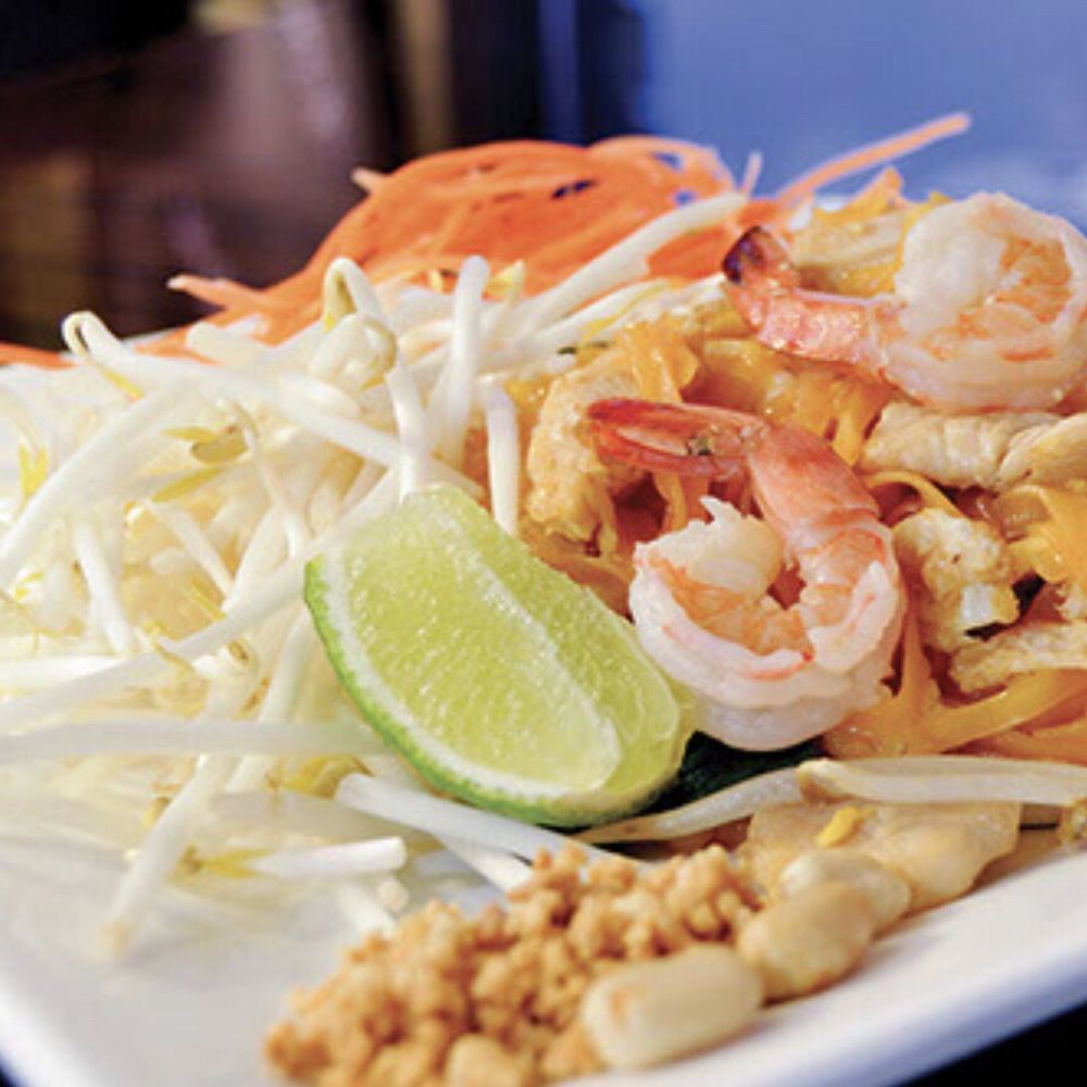 Surin Thai Eatery - Thai Near Me - Simi Valley, California