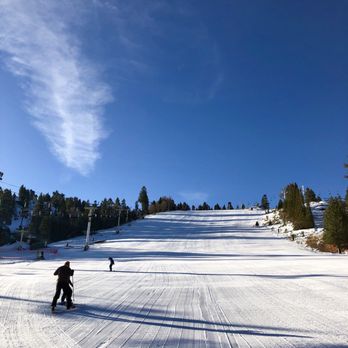 Snow Summit - Miracle Mile from the bottom - Ski Resorts Near Me - Big Bear Lake, California Snow Summit - Miracle Mile from the bottom - Ski Resorts Near Me - Big Bear Lake, California