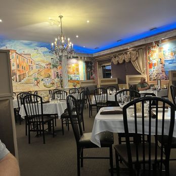 Aurelio's Italian Grill - Italian Near Me - Clinton Township, Michigan