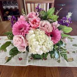 Kingston Florist - Beautiful Mother's Day flowers !