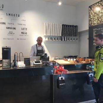 Bear - Patisserie/Cake Shop Near Me - Dublin, D