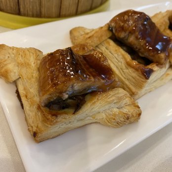 Chef Tony - Eel pastry close up - Dim Sum Near Me - Richmond, British Columbia Chef Tony - Eel pastry close up - Dim Sum Near Me - Richmond, British Columbia