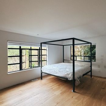 Bayside Hardwood Floor - bedroom with four poster bed - Flooring Near Me - San Pablo, California Bayside Hardwood Floor - bedroom with four poster bed - Flooring Near Me - San Pablo, California