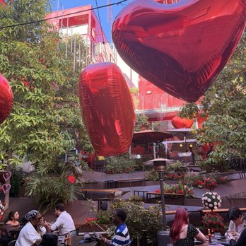 insideOUT - Valentine's Day Decorations - Lounges Near Me - San Diego, California insideOUT - Valentine's Day Decorations - Lounges Near Me - San Diego, California