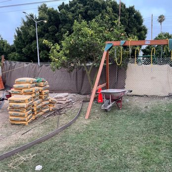 TH Gates & Fences - Privacy fence installed after old wall removed - Fences & Gates Near Me - Los Angeles, California TH Gates & Fences - Privacy fence installed after old wall removed - Fences & Gates Near Me - Los Angeles, California