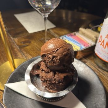 Siena Tavern - Vegan Dark Chocolate Gelato - Italian Near Me - Chicago, Illinois Siena Tavern - Vegan Dark Chocolate Gelato - Italian Near Me - Chicago, Illinois