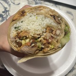Burrito 80% rice and cold. Took 10 minutes in drive thru pick up. Saw a dude pull his pants up while gloved and proceeded to handle food. Burrito 80% rice and cold. Took 10 minutes in drive thru pick up. Saw a dude pull his pants up while gloved and proceeded to handle food.