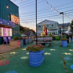 Reel Pizza Cinerama - Outside