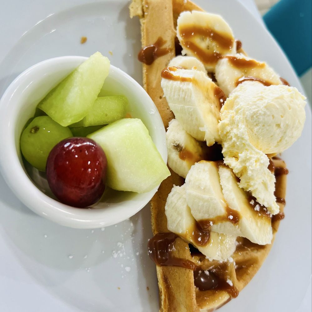 Van Dorn Diner - This was the kids portion of the waffle with the dulce razzle dazzle. - Diners Near Me - Alexandria, Virginia Van Dorn Diner - This was the kids portion of the waffle with the dulce razzle dazzle. - Diners Near Me - Alexandria, Virginia