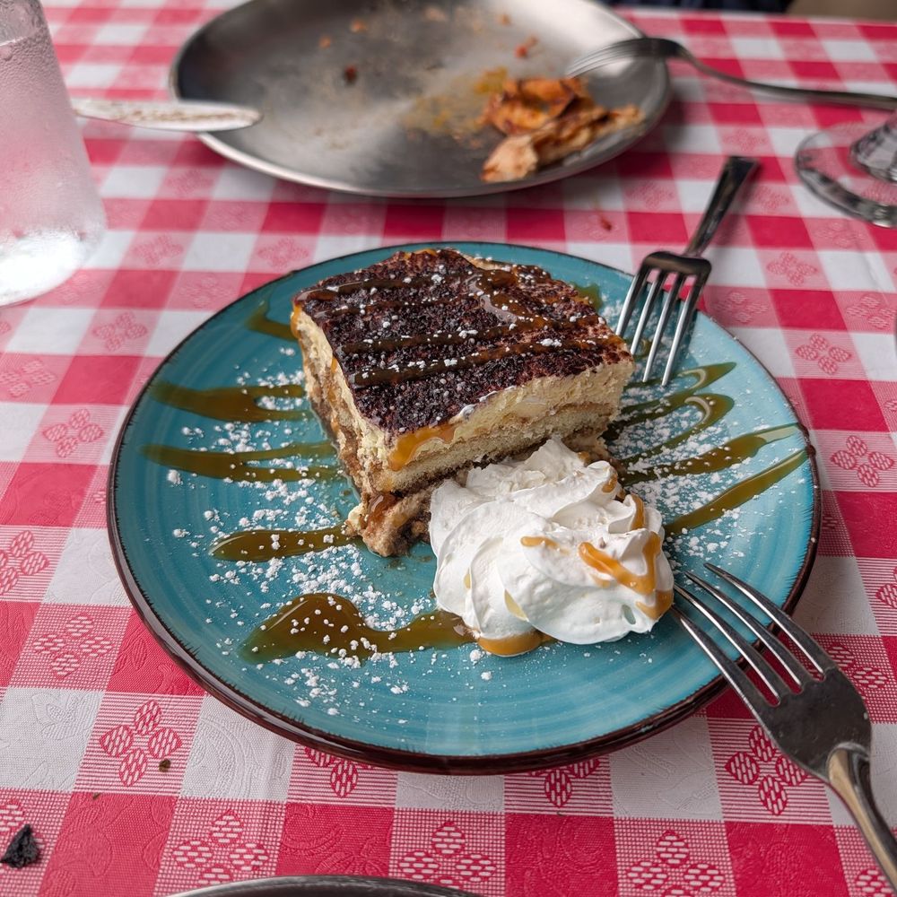 Tiramisu. So good and fresh! Tiramisu. So good and fresh!